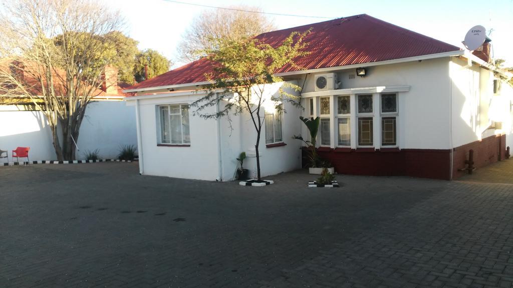 פרטוריה Valley Guest House מראה חיצוני תמונה