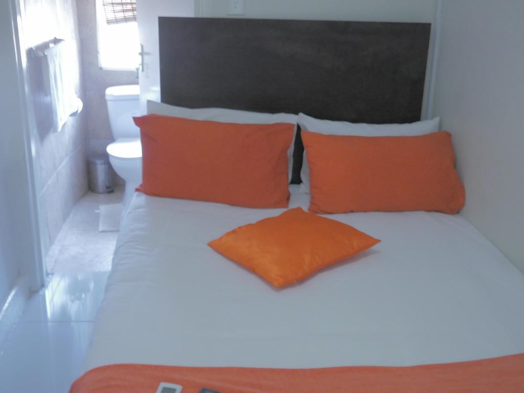 פרטוריה Valley Guest House מראה חיצוני תמונה