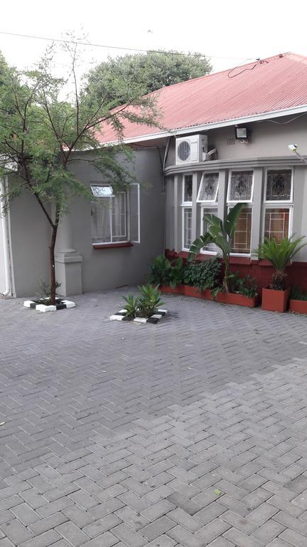 פרטוריה Valley Guest House מראה חיצוני תמונה